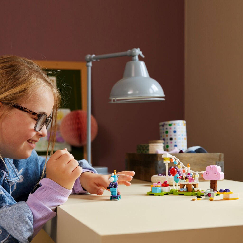 Lego Animal Crossing 77046 Julian's Birthday Party - Afbeelding 3