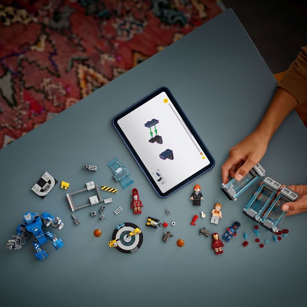 Lego Super Heroes 76315 Marvel Iron Mans Lab - Afbeelding 4