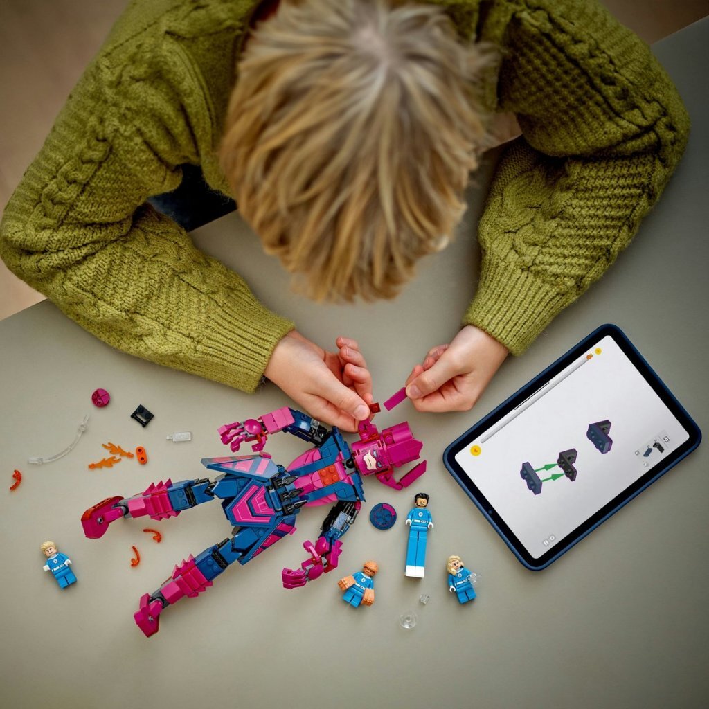 Lego Super Heroes 76316 Fantastic Four vs Galactus - Afbeelding 4